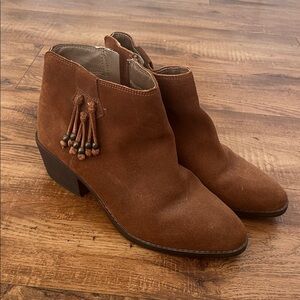 White Mountain Genuine Leather Upper Boots